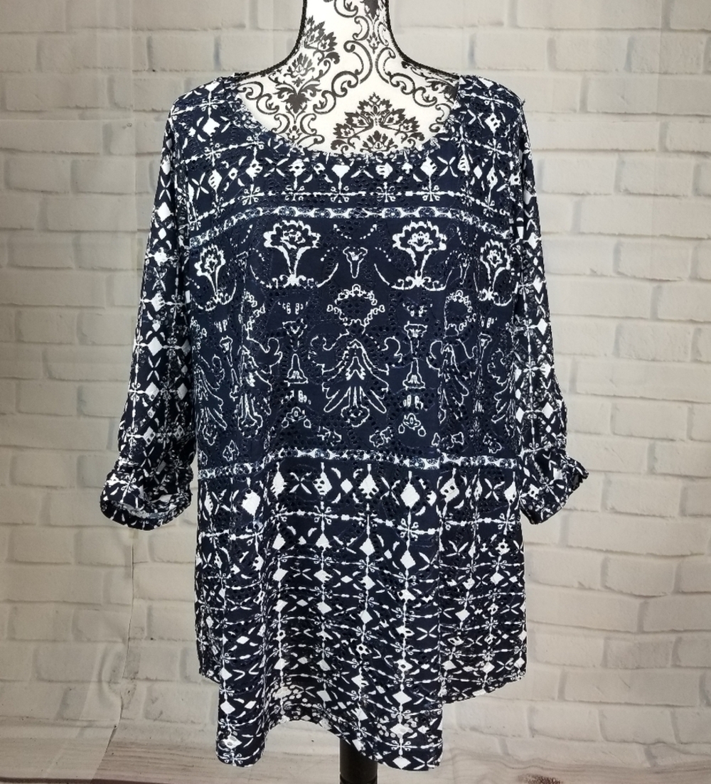 Style & Co sz 1x eyelet semi sheer top 3/4 sleeves